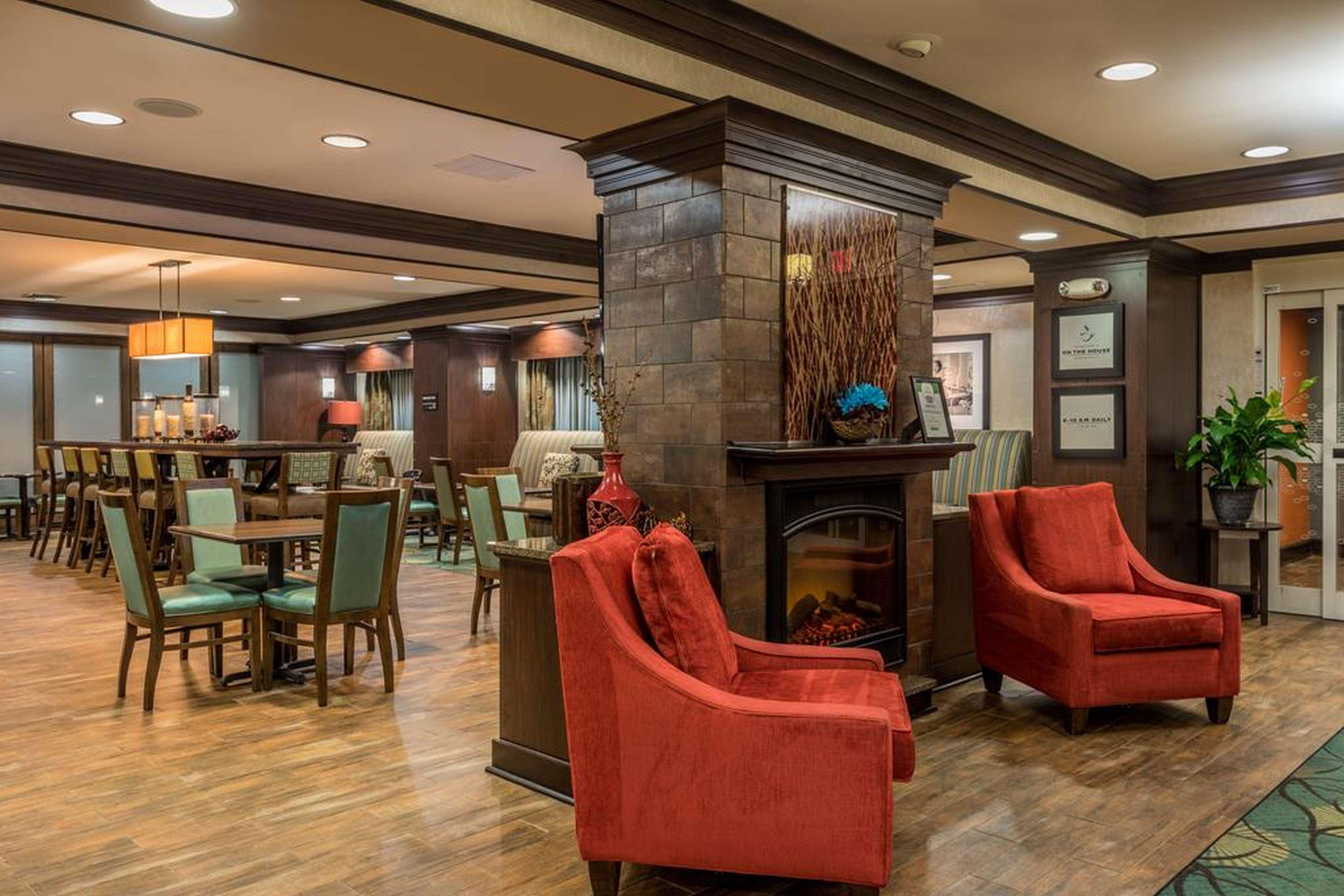 Hampton Inn New Albany Exterior photo