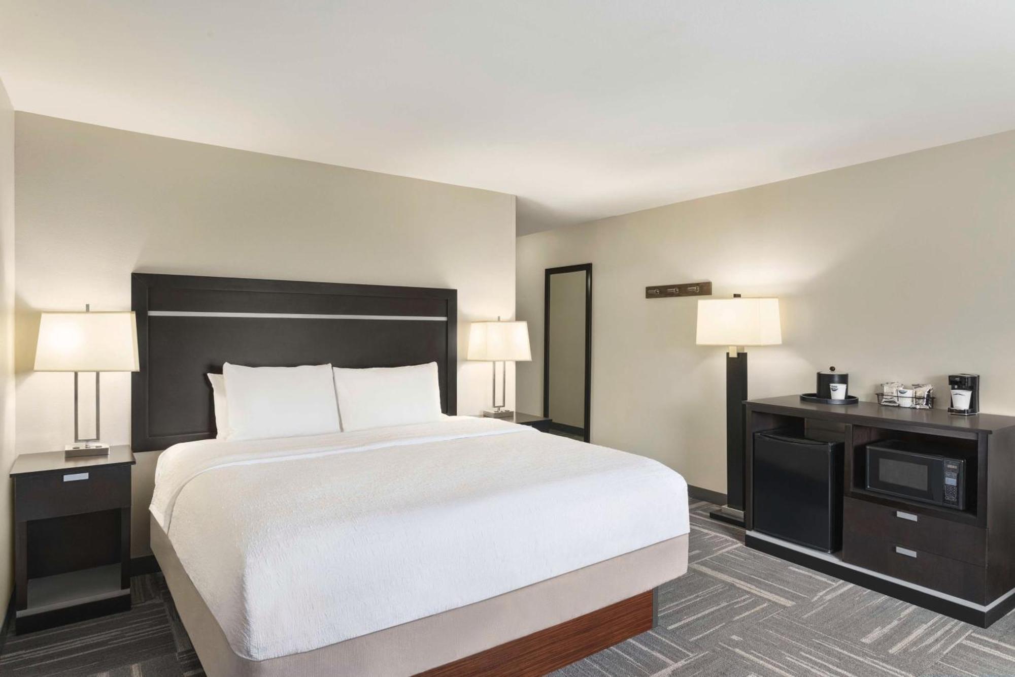 Hampton Inn New Albany Exterior photo